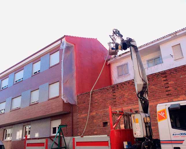 Aislaeco máquina estacionada para impermeabilización de pared